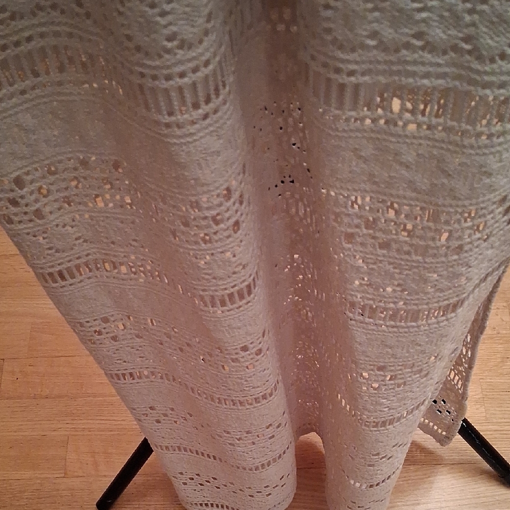 Guess Cream Lace Maxi Dress, Built In Bra Cups. Lined To Knee, Slit On Side - Picture 12 of 16